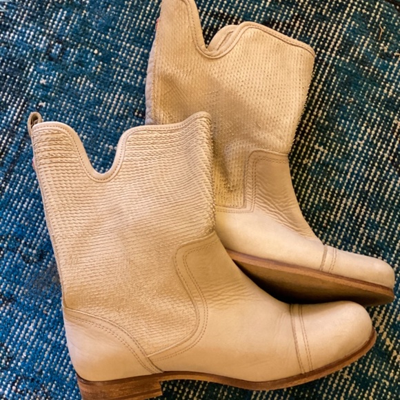 Ankle boot soft and supple Nubuck ♥️NWOT♥️ - Picture 4 of 9